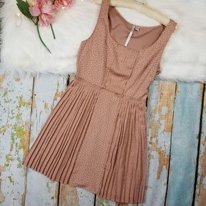 LC Lauren Conrad sleeveless pleated dress